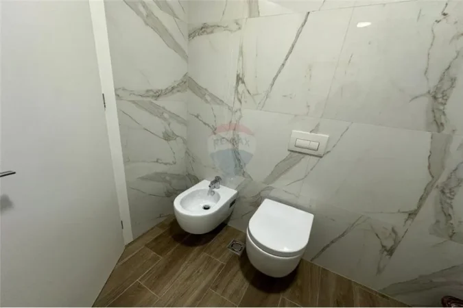 Tirane, jepet me qera apartament 1+1 Kati 3, 74 m² 650 € (RRuga kavajes)