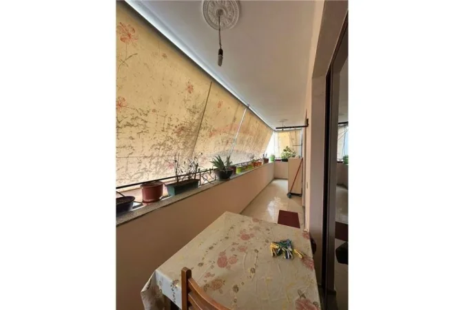 Tirane, jepet me qera apartament 1+1 Kati 7, 100 m² 500 € (astir)