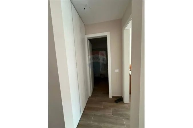Tirane, jepet me qera apartament 1+1+Aneks+Ballkon Kati 3, 73 m² 650 € (Rruga e Kavajes - Kompleksi Delijorgji)