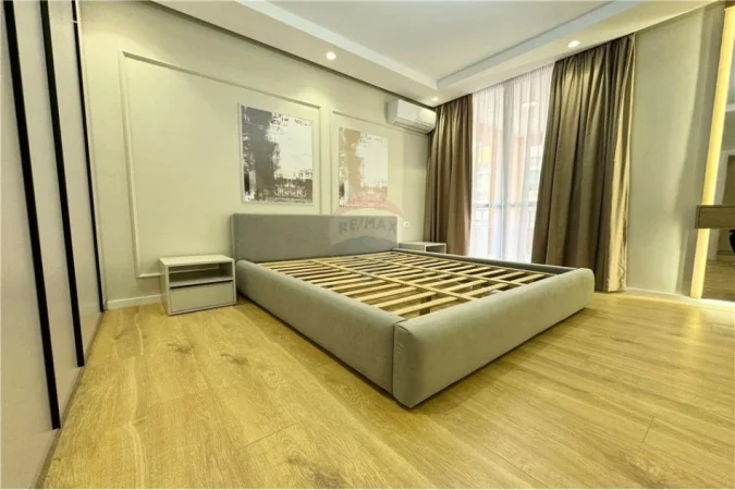 Tirane, shitet apartament 1+1 Kati 3, 64 m² 164.000 € (21 dhjetori)