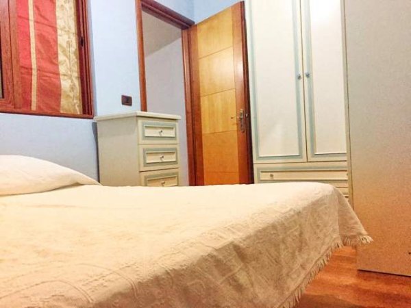 Tirane, jepet me qera apartament 1+1 Kati 1, 40 m² 350 Euro