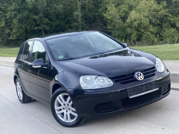 Tirane, shes makine Volkswagen Golf 5 Nafte 1.9 Viti 2007,