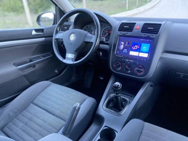 Tirane, shes makine Volkswagen Golf 5 Nafte 1.9 Viti 2007,