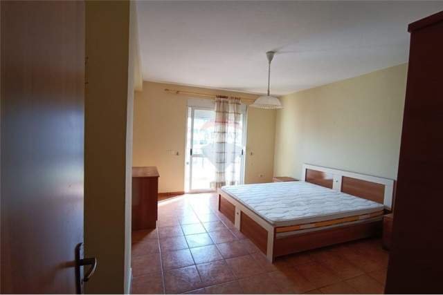 Tirane, jepet me qera apartament Kati 3, 68 m² 40.000 Leke (tefta tashko pazari ri)
