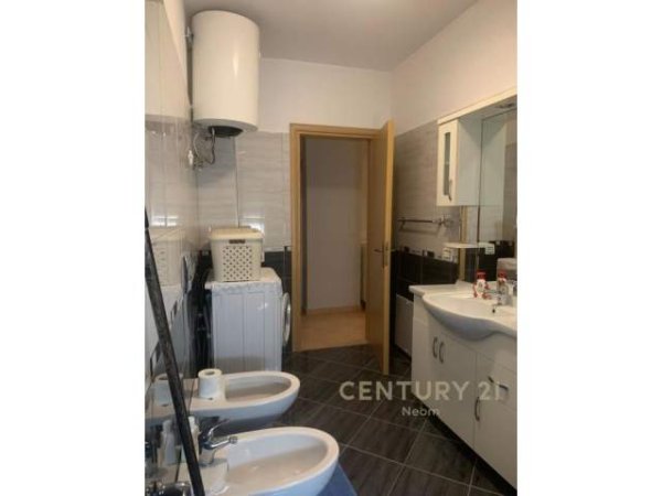 Tirane, jepet me qera apartament 2+1+BLK Kati 3, 91 m² 500 Euro (mbrapa ish UET)