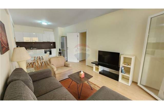 Tirane, jepet me qera apartament 2+1+BLK Kati 7, 96 m² 500 Euro (komuna e parisit)