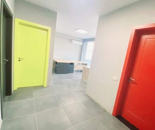 Tirane, jepet me qera zyre Kati 5, 92 m² 500 Euro (Rruga Elbasanit)