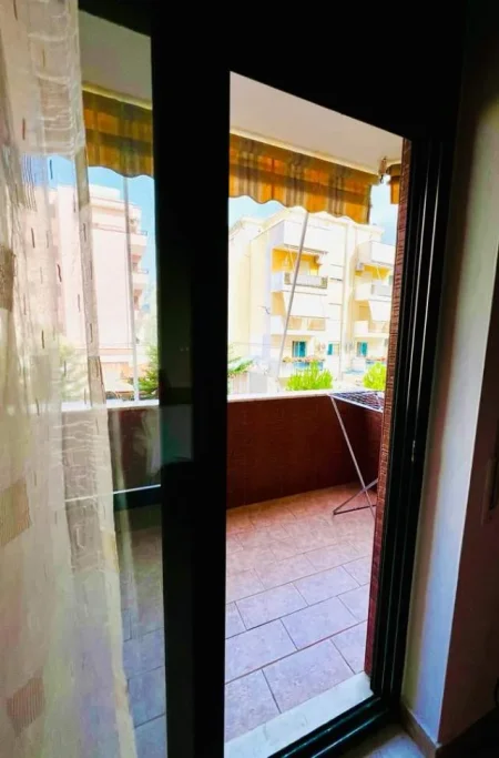 Plazh-Durres, jap me qera apartament ne plazh 1+1+BLK Kati 2, 25 Euro (te Shkëmbi Kavajës)