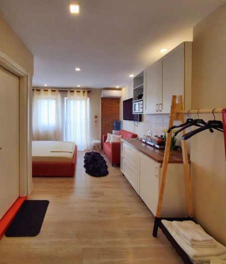 Tirane, jepet me qera garsonier Kati 7, 22 m² 2.500 Leke