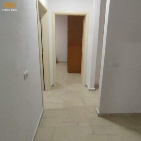 Durres, shes apartament Kati 1, 96 m² 52.000 Euro (Shkembi i Kavajes)