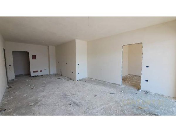 Tirane, shitet apartament 1+1+BLK Kati 5, 78 m² 82.000 Euro (ferit xhajko)
