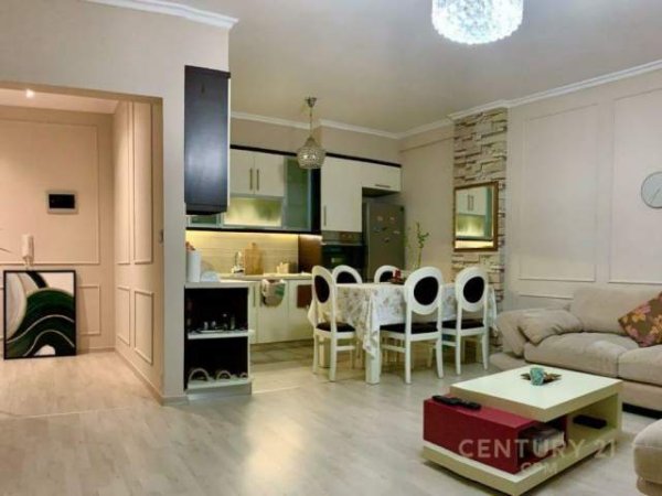 Tirane, shitet apartament 3+1+BLK Kati 3, 130 m² 170.000 Euro (kodra e diellit)