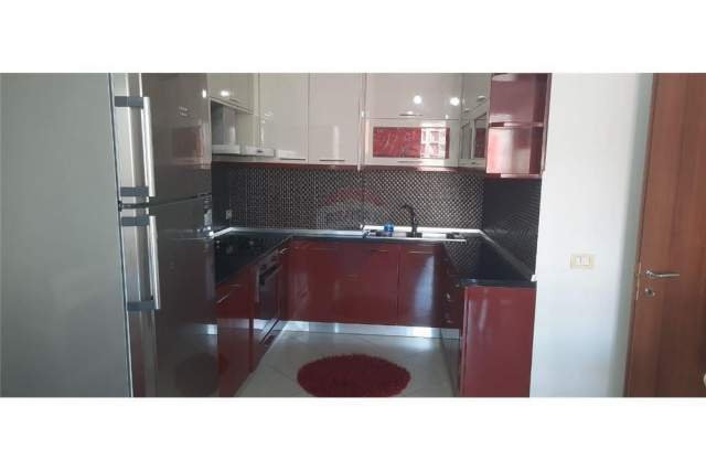 Tirane, jepet me qera apartament 2+1 Kati 5, 123 m² 400 Euro (Kompleksi Green City)