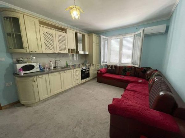 JEPET ME QIRA APARTAMENT 2+1 TE MYSLYM SHYRI !  100 m2,  500 Euro
