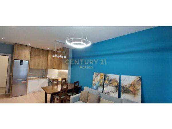 JEPET ME QIRA APARTAMENT 1+1 TE KOMPLEKSI MAGNET,    500 Euro