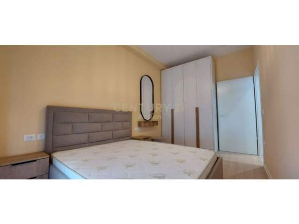 Tirane, jepet me qera apartament 1+1 Kati 8, 69 m² 500 Euro (21 Dhjetori)