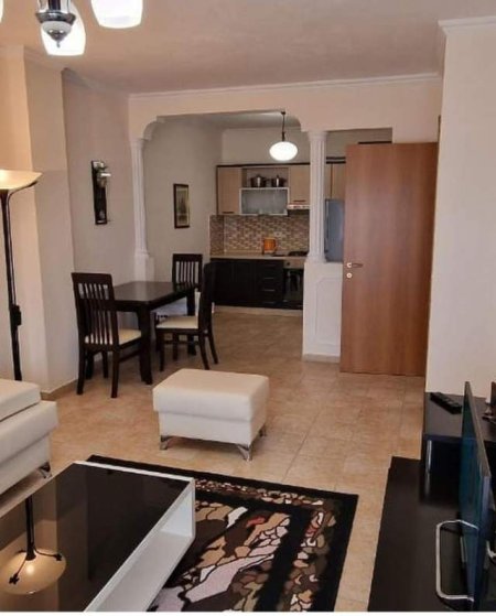 Apartament 1+1 me qira, Qender  Tirane!!