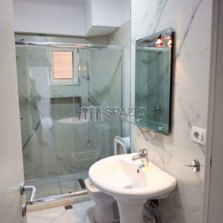 Tirane, jepet me qera apartament 3+1+BLK Kati 2, 96 m² 700 Euro (Rruga 'Muhamet Gjollesha'')