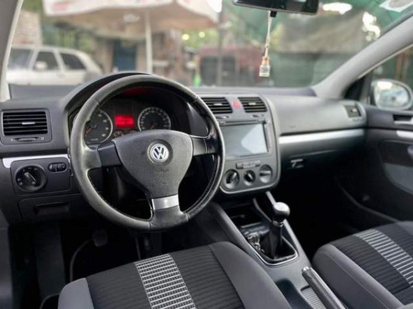 Tirane, shes makine Volkswagen Golf 5 Benzine/Gaz Viti 2008, 3800 €