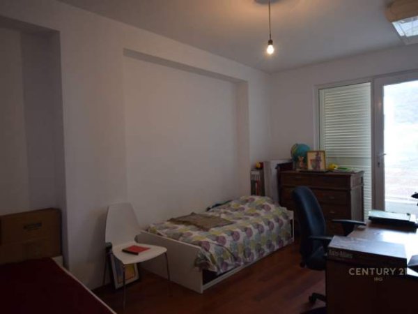 Apartament 3+1+2 ne Rezidencen Kodra e Diellit, Kati 2, 189 m² 240.000 Euro