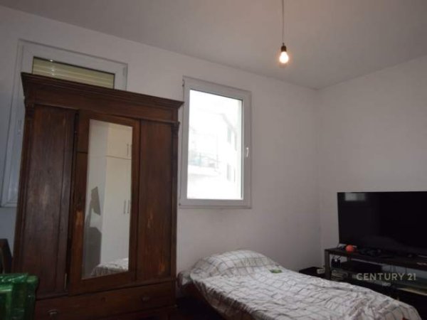 Apartament 3+1+2 ne Rezidencen Kodra e Diellit, Kati 2, 189 m² 240.000 Euro