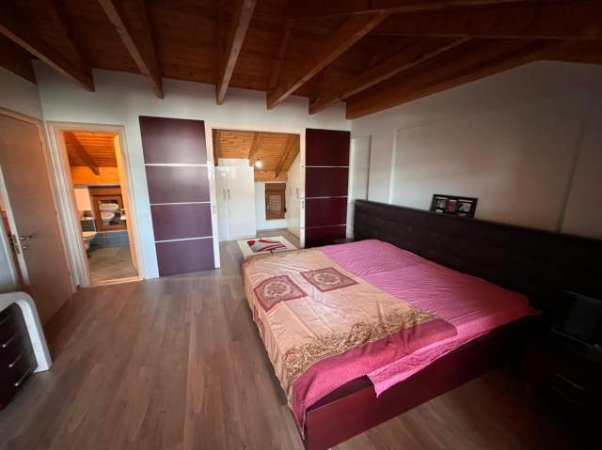 Tirane, jepet me qera Vile 3 Katshe Kati 0, 200 m² 1.500 Euro (TEG)