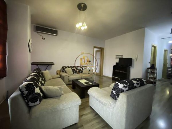 Tirane, jepet me qera apartament 2+1+BLK Kati 6, 114 m² 500 Euro (Komuna e Parisit)