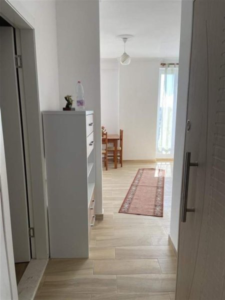 Tirane, jepet me qera garsonier 1+1 Kati 9, 32 m² 230 Euro (sokrat miho)