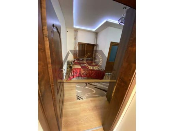 Tirane, jepet me qera apartament 1+1+BLK Kati 2, 70 m² 350 Euro (Vilat Amerikane)