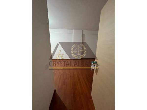 Tirane, jepet me qera apartament 2+1+BLK Kati 5, 90 m² 40.000 Leke (Rruga Ndre Mjeda)