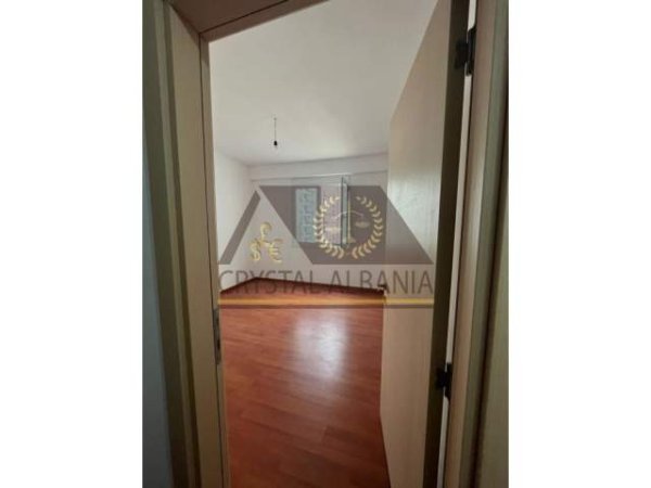 Tirane, jepet me qera apartament 2+1+BLK Kati 5, 90 m² 40.000 Leke (Rruga Ndre Mjeda)