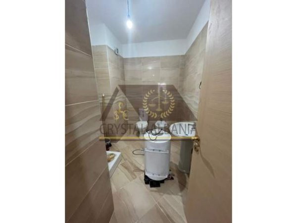 Tirane, jepet me qera apartament 2+1+BLK Kati 5, 90 m² 40.000 Leke (Rruga Ndre Mjeda)