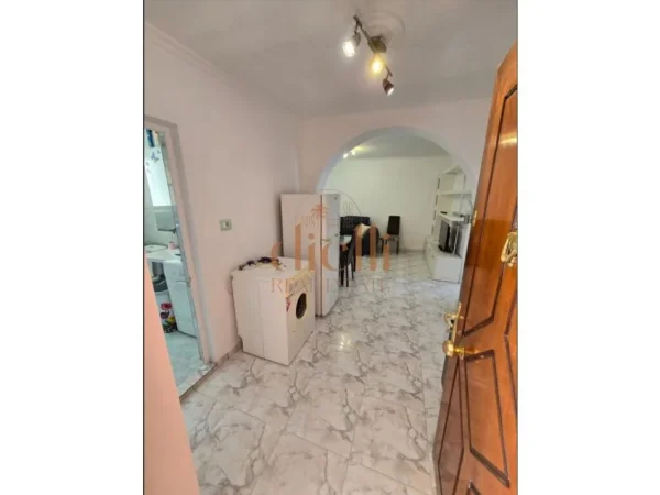 Tirane, shitet apartament 1+1+Aneks Kati 3, 50 m² 88.000 € (Rruga Hoxha Tahsim)