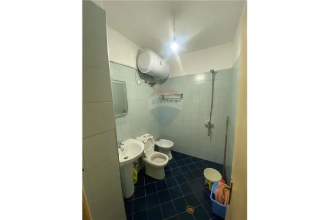 Tirane, jepet me qera apartament Kati 8, 86 m² 350 € 