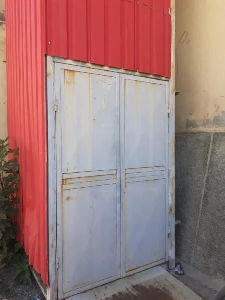 Tirane, jepet me qera Kati 2, 360 m² 750 € (Sauk)