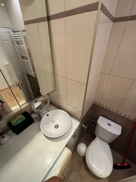 Tirane, jepet me qera apartament 2+1+Ballkon Kati 6, 103 m² 500 € (Brryli)
