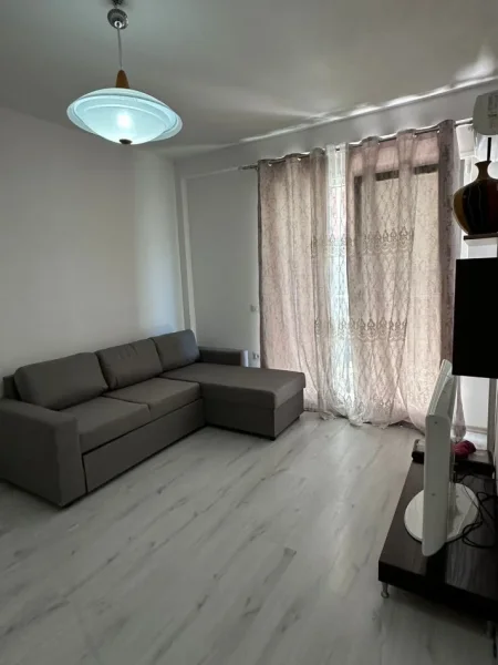 Tirane, jepet me qera apartament 1+1+Ballkon Kati 1, 60 m² 400 € (Astir)