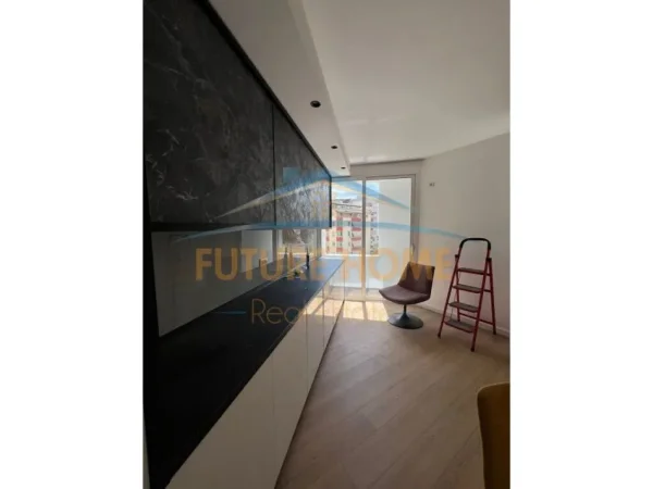 Shqiperi, shitet garsonier 1+1 Kati 4, 36 m² 79.000 € (Kristal Center)