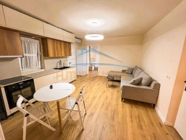 Tirane, shitet apartament 2+1 Kati 4, 57 m² 135.000 € (Rruga e Barrikadave)