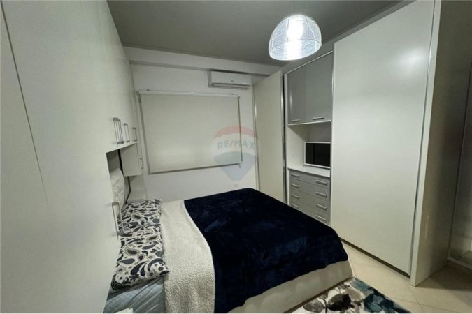 Tirane, jepet me qera apartament 1+1+Ballkon , 70 m² 600 € (bill klinton - Komuna e Parisit)