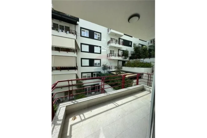 Tirane, jepet me qera apartament 2+1+Aneks+Ballkon Kati 2, 100 m² 500 € (Liqeni i Thatë)