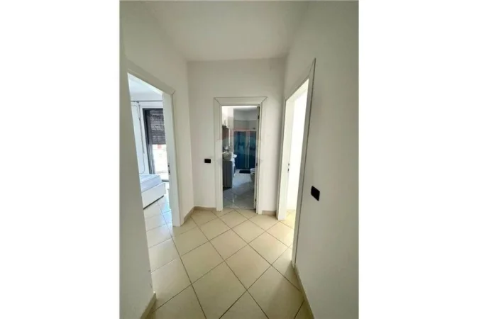 Tirane, jepet me qera apartament 2+1 Kati 2, 105 m² 650 € (Rruga Kosovarve)
