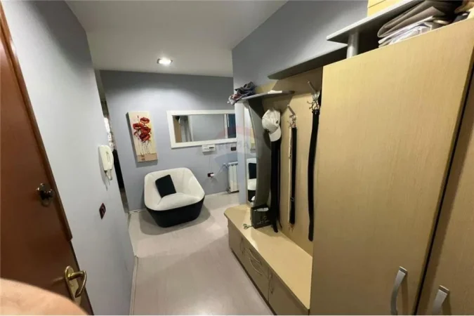 Tirane, shitet apartament 2+1 Kati 4, 108 m² 230.000 € (Apartament 2+1 ne shitje te Komuna e Parisit)