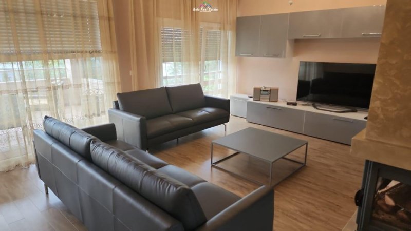 Tirane, jepet me qera Vile 2 Katshe Kati 1, 250 m² 2.000 € (teg)