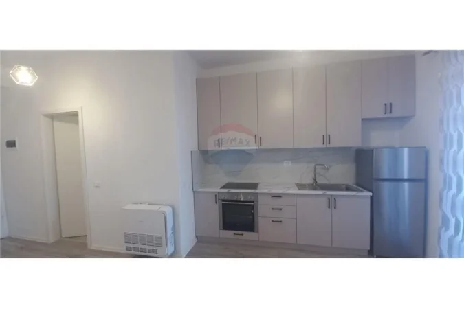 Tirane, jepet me qera apartament 2+1 Kati 4, 83 m² 500 € (Ali Demi)