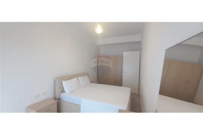 Tirane, jepet me qera apartament 2+1 Kati 4, 83 m² 500 € (Ali Demi)