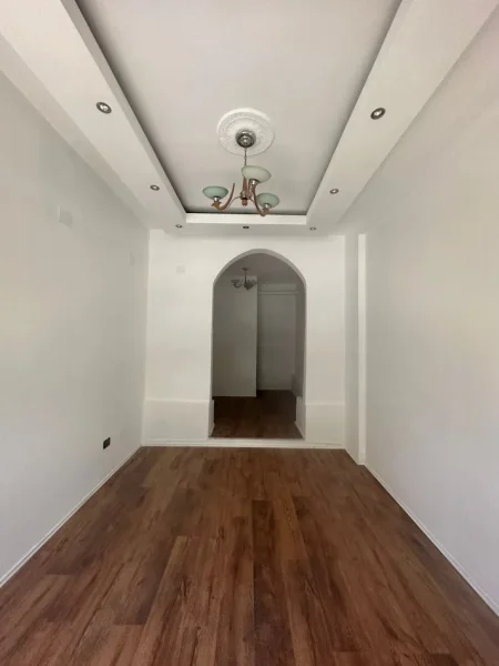 Tirane, jepet me qera ambjent biznesi Kati 0, 25 m² 380 € (Rruga e Durresit - Rruga Mine Peza)