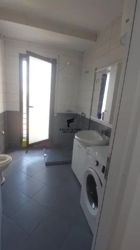 Tirane, jepet me qera apartament 2+1 Kati 5, 85 m² 700 € (RRUGA MINE PEZA)