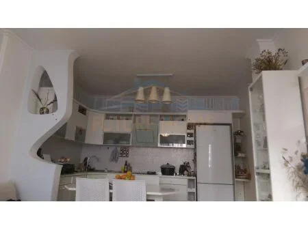 Tirane, shitet apartament Kati 1, 119 m² 120.000 € (UNAZA E RE)