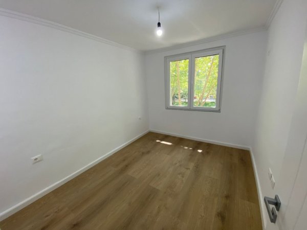 Tirane, shitet apartament 2+1 Kati 3, 62 m² 160.000 € (Ish Ekspozita)